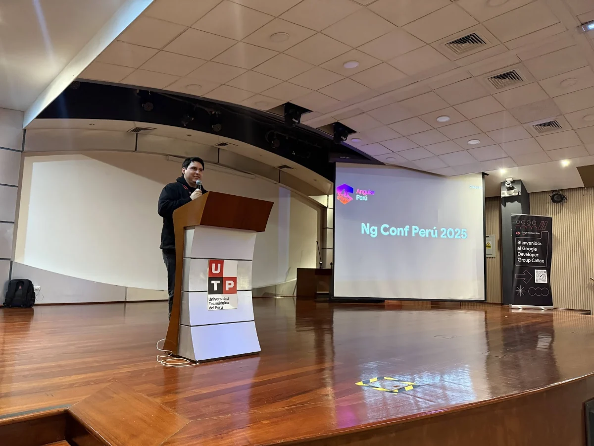 Abraham Salazar como speaker en ng-conf Perú 2025